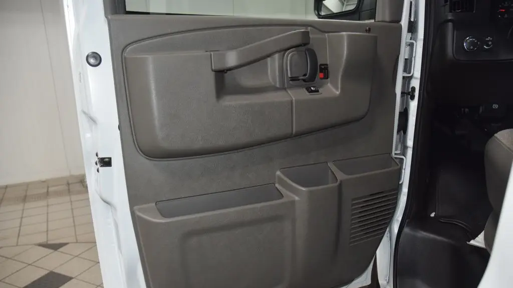 2024 Chevrolet Express LT 3500