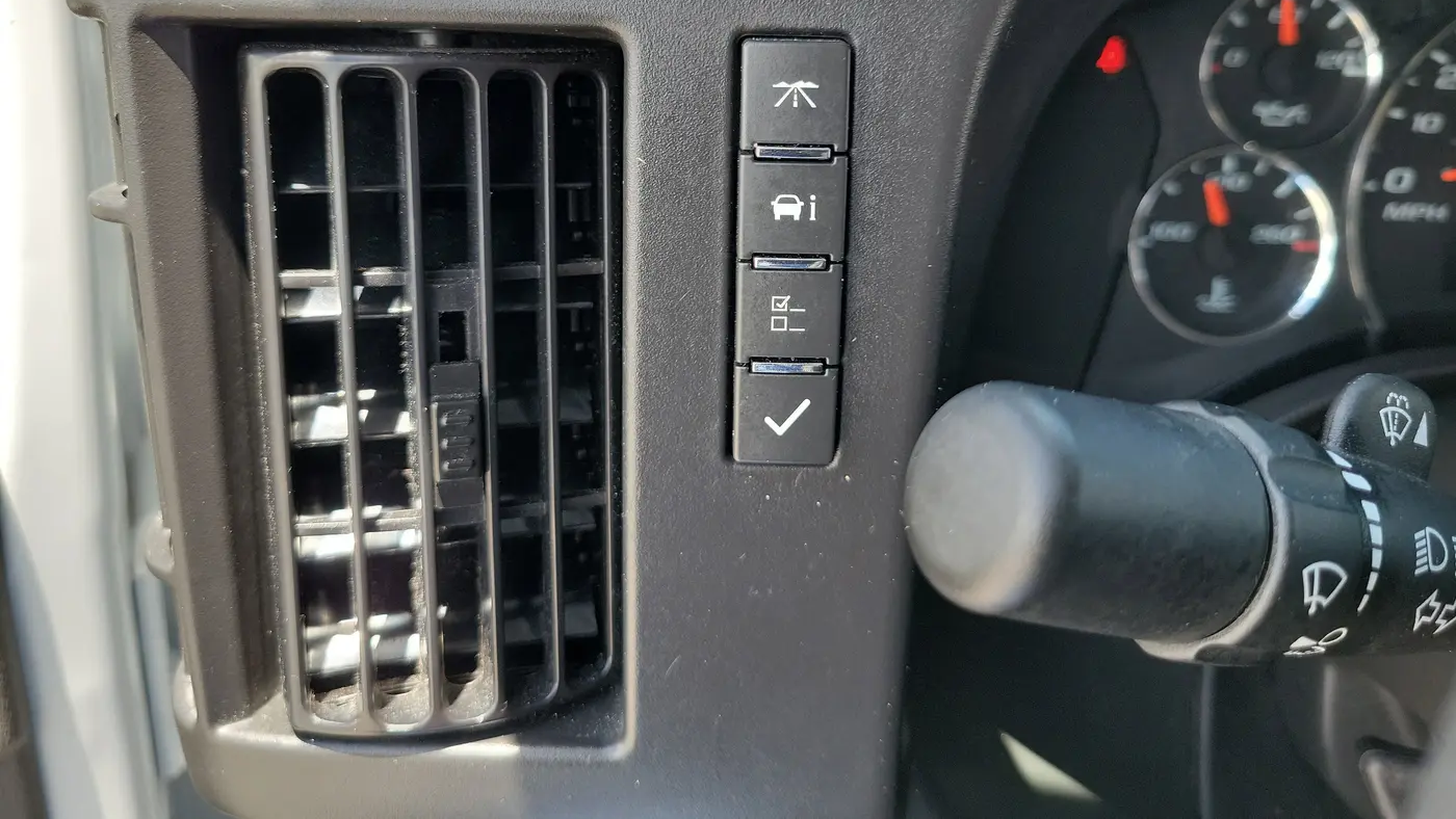 2025 Chevrolet Express LT 3500