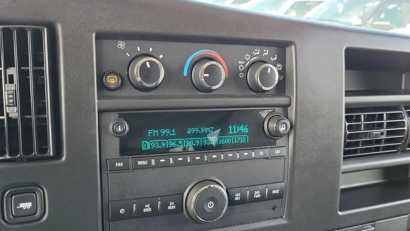 2025 Chevrolet Express LT 3500