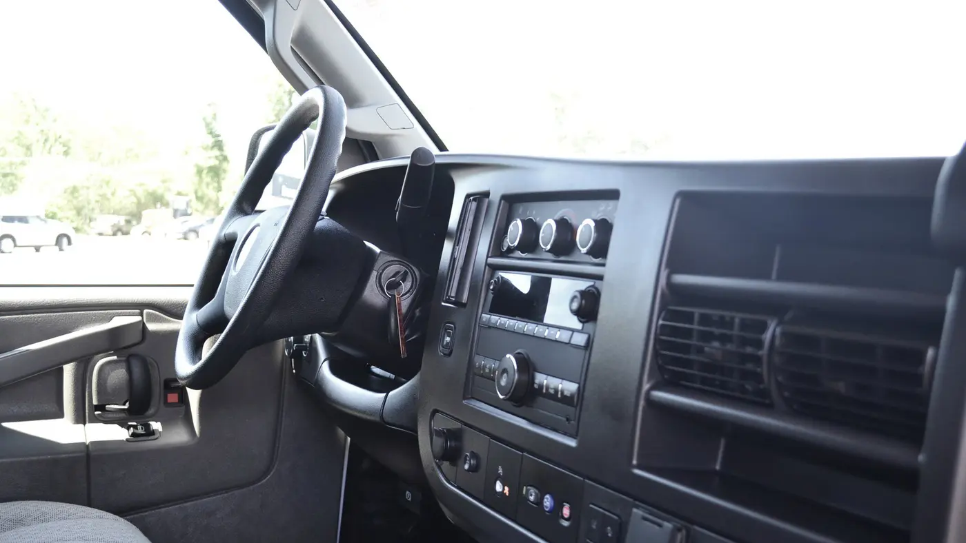 2025 Chevrolet Express LT 3500