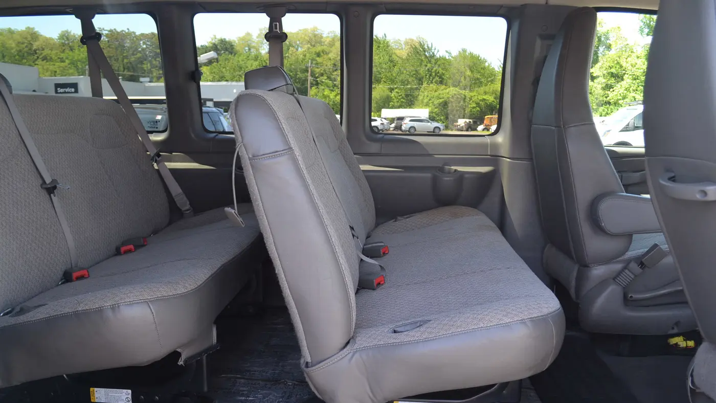2025 Chevrolet Express LT 3500