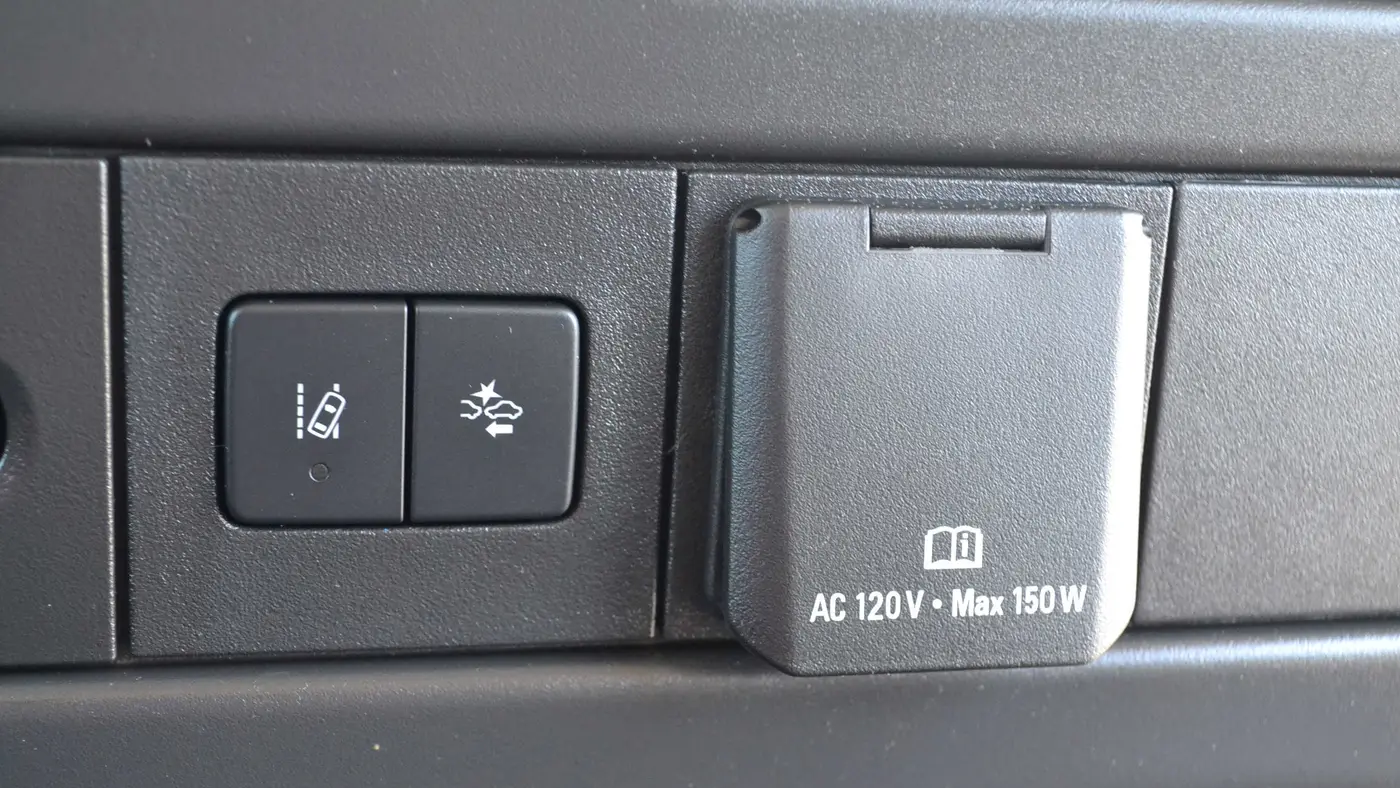 2025 Chevrolet Express LT 3500