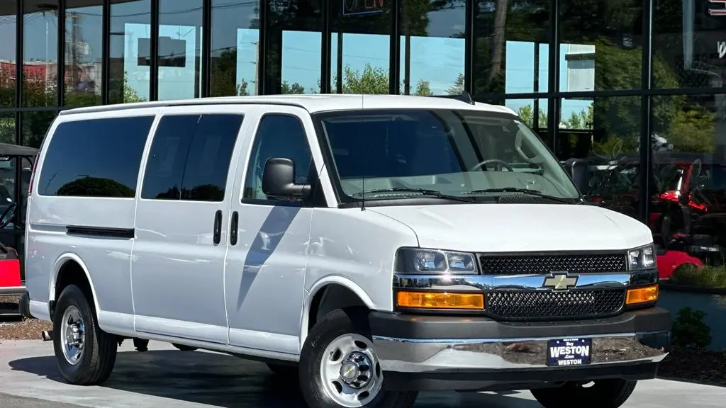2024 Chevrolet Express LT 3500