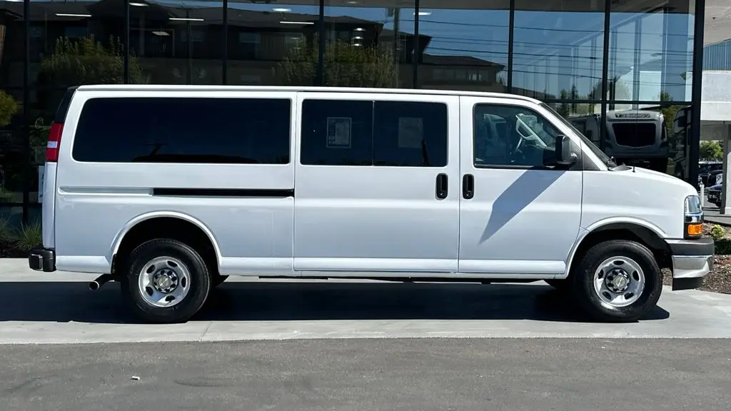 2024 Chevrolet Express LT 3500