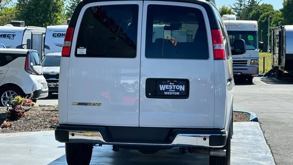 2024 Chevrolet Express LT 3500