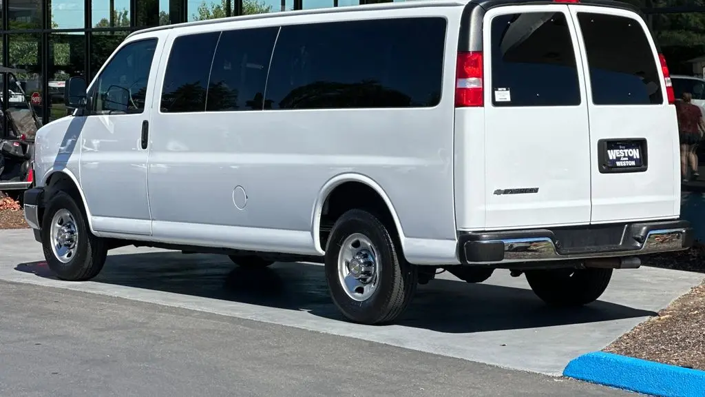 2024 Chevrolet Express LT 3500