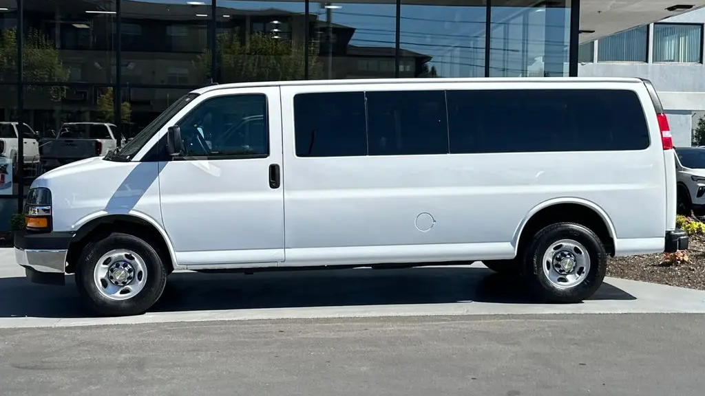 2024 Chevrolet Express LT 3500