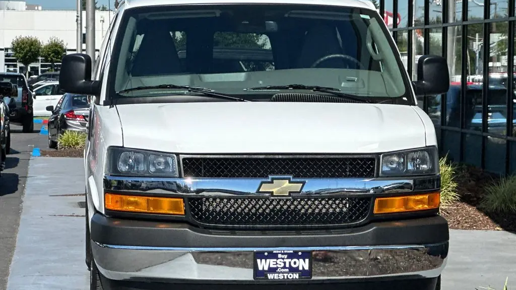2024 Chevrolet Express LT 3500
