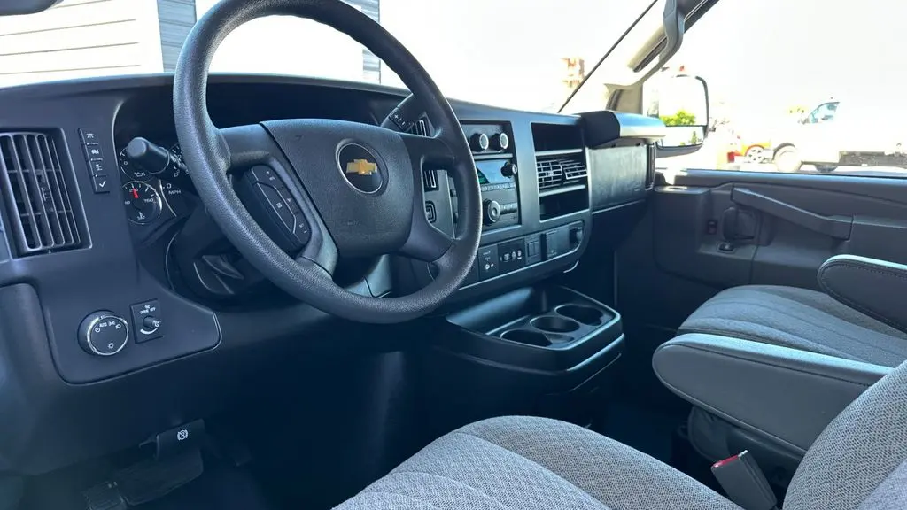 2024 Chevrolet Express LT 3500