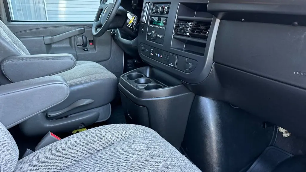 2024 Chevrolet Express LT 3500