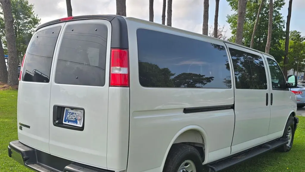 2025 Chevrolet Express LT 3500