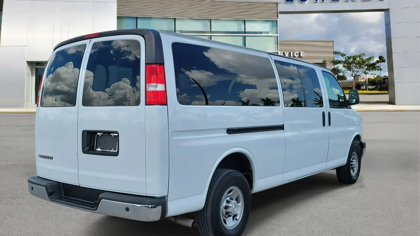 2023 Chevrolet Express LT 3500