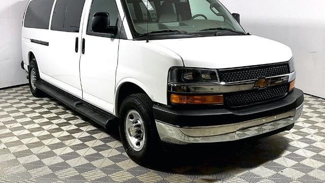 2025 Chevrolet Express LT 3500