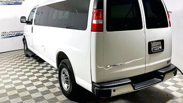 2025 Chevrolet Express LT 3500