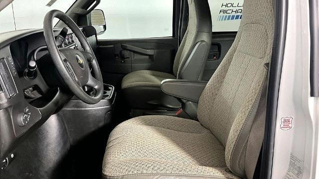 2025 Chevrolet Express LT 3500