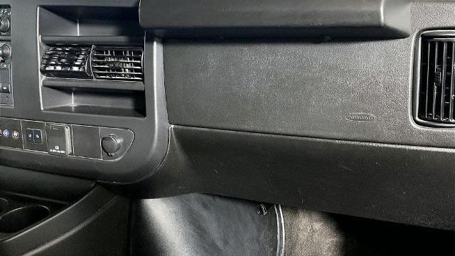 2025 Chevrolet Express LT 3500