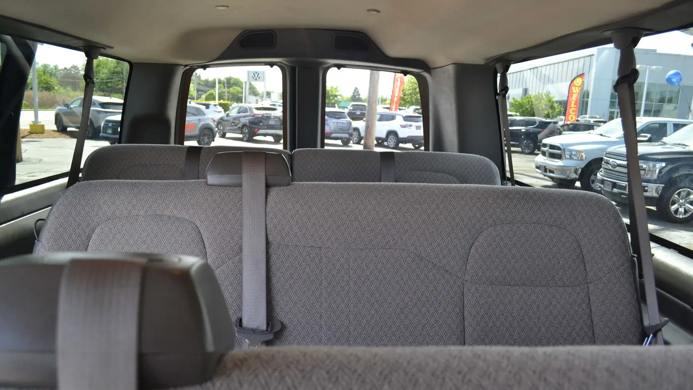 2025 Chevrolet Express LT 3500