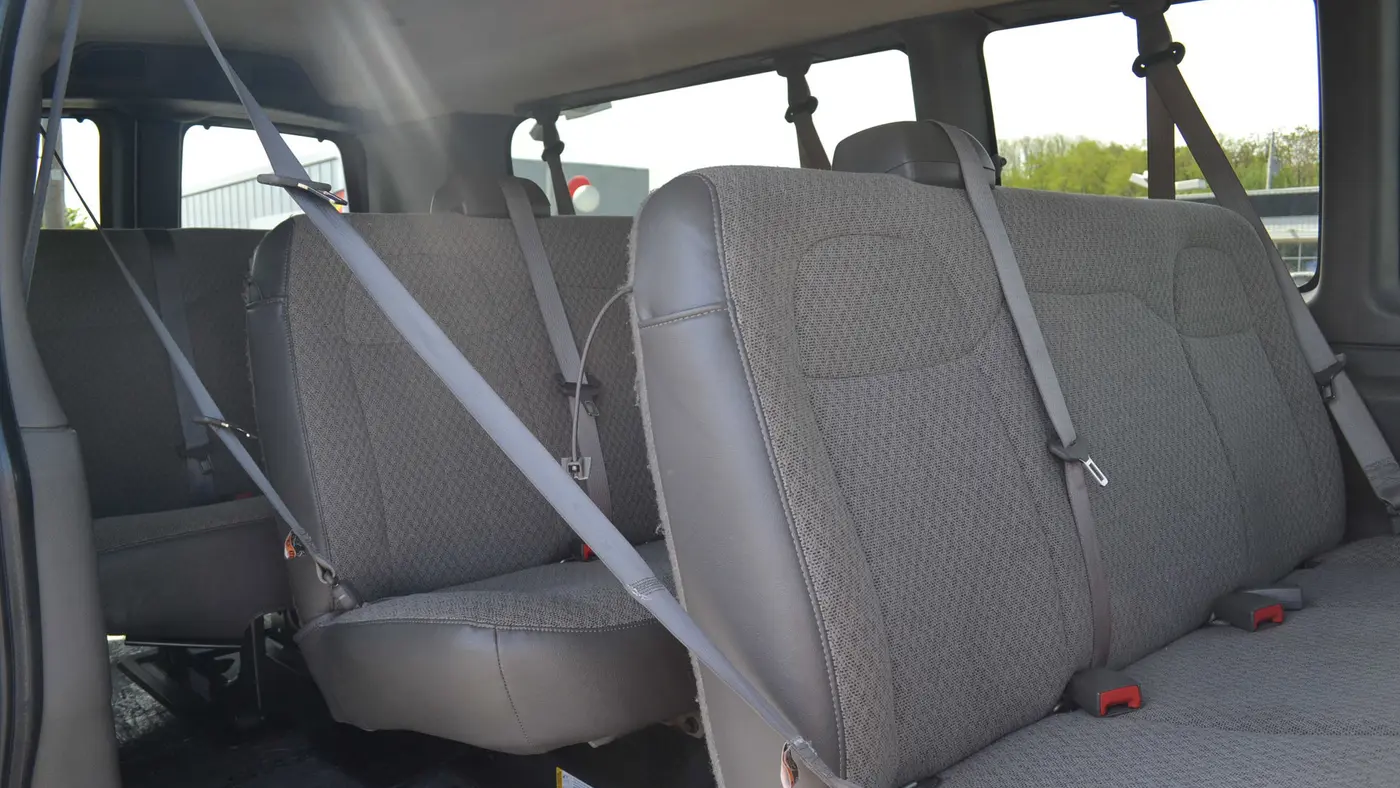 2025 Chevrolet Express LT 3500