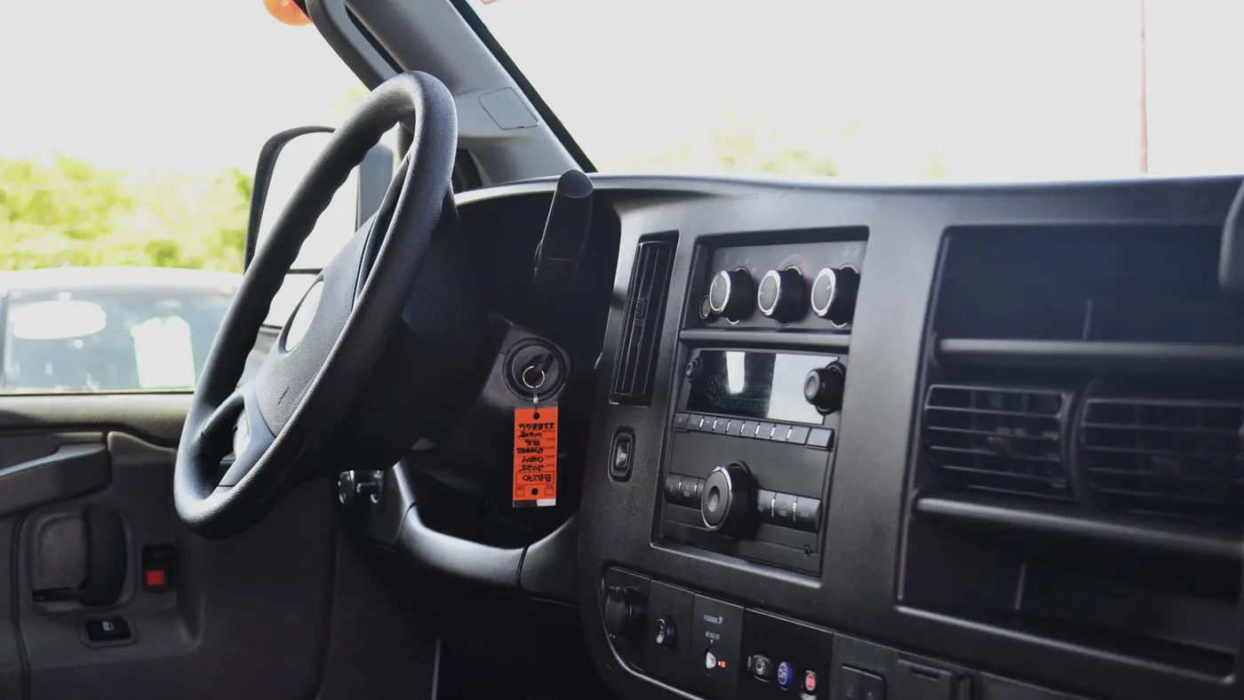2025 Chevrolet Express LT 3500