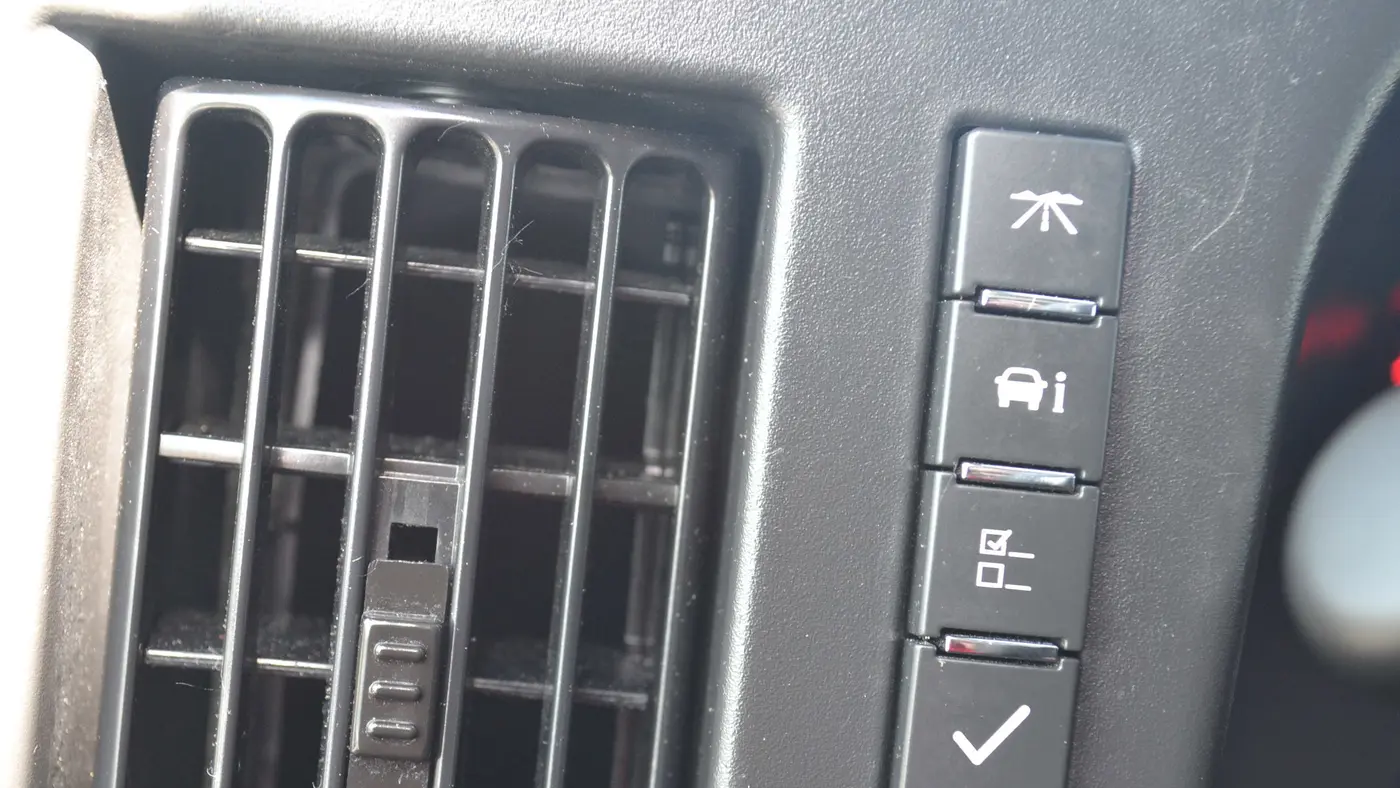 2025 Chevrolet Express LT 3500