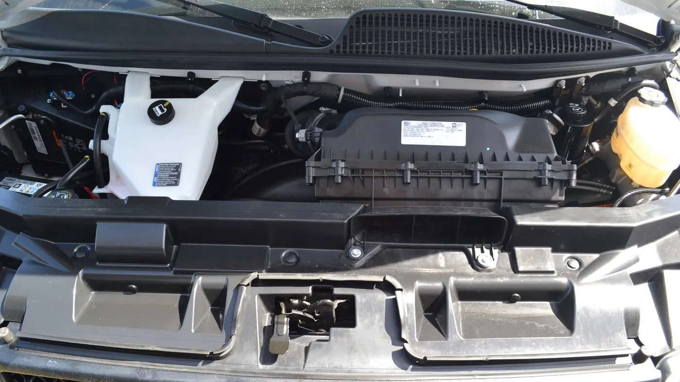 2025 Chevrolet Express LT 3500