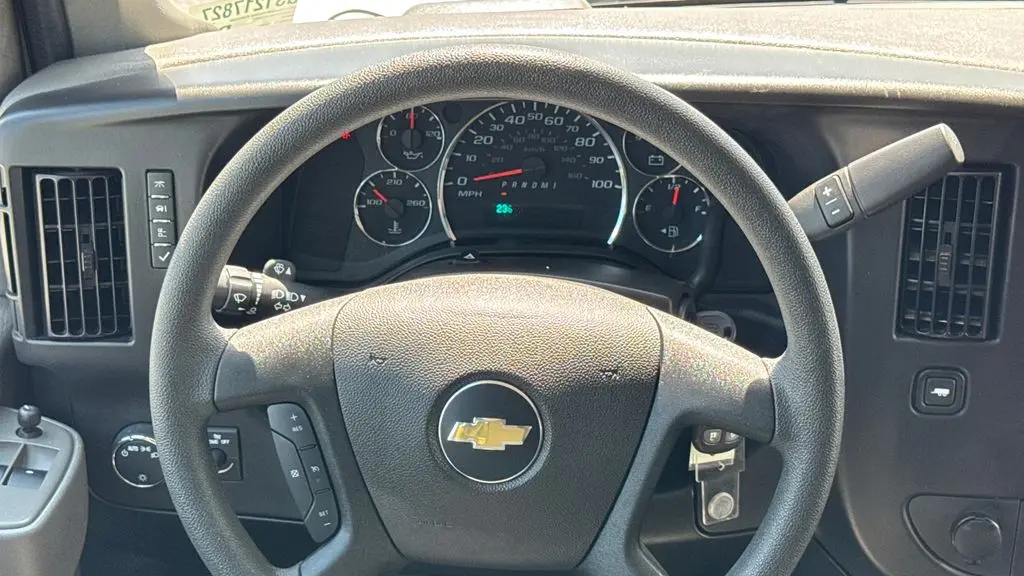 2025 Chevrolet Express LT 3500