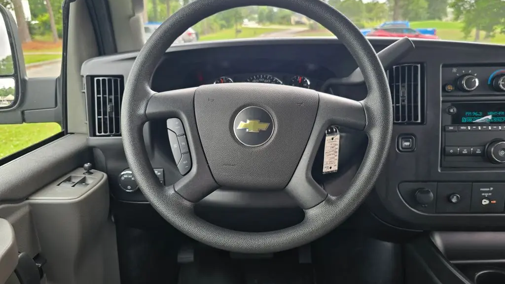 2025 Chevrolet Express LT 3500