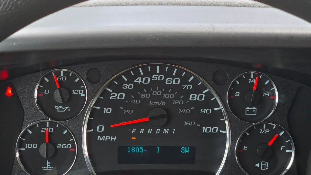 2025 Chevrolet Express LT 3500