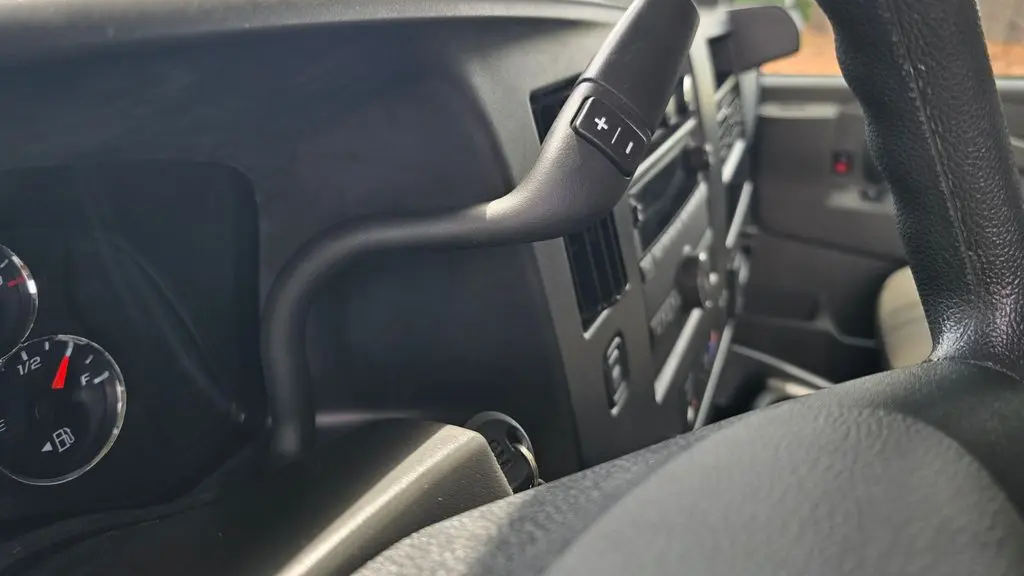 2025 Chevrolet Express LT 3500