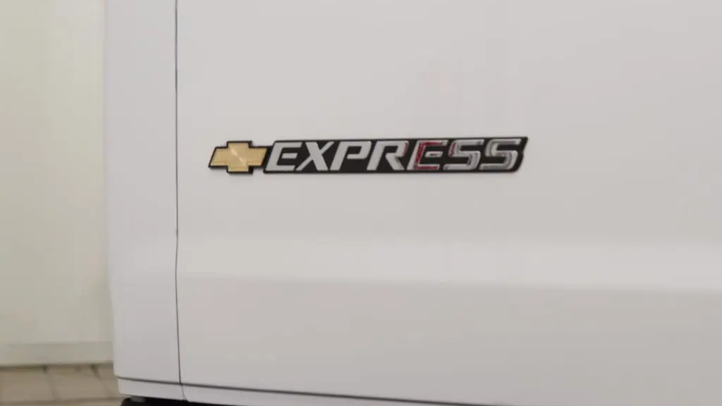 2025 Chevrolet Express LT 3500