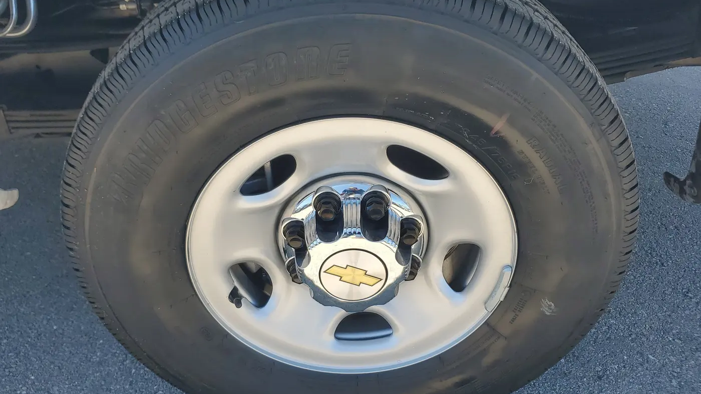 2025 Chevrolet Express LT 3500