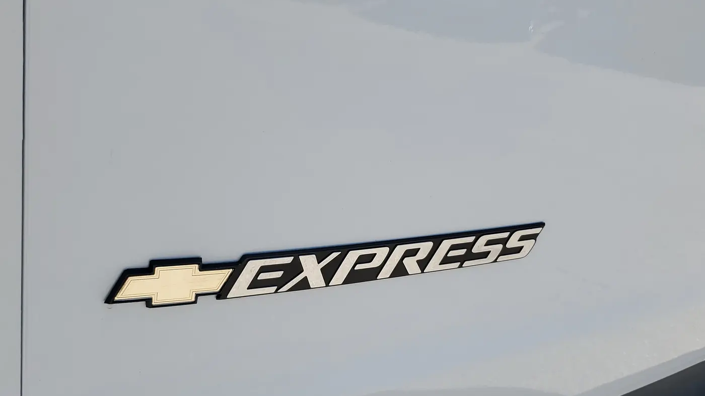 2025 Chevrolet Express LT 3500