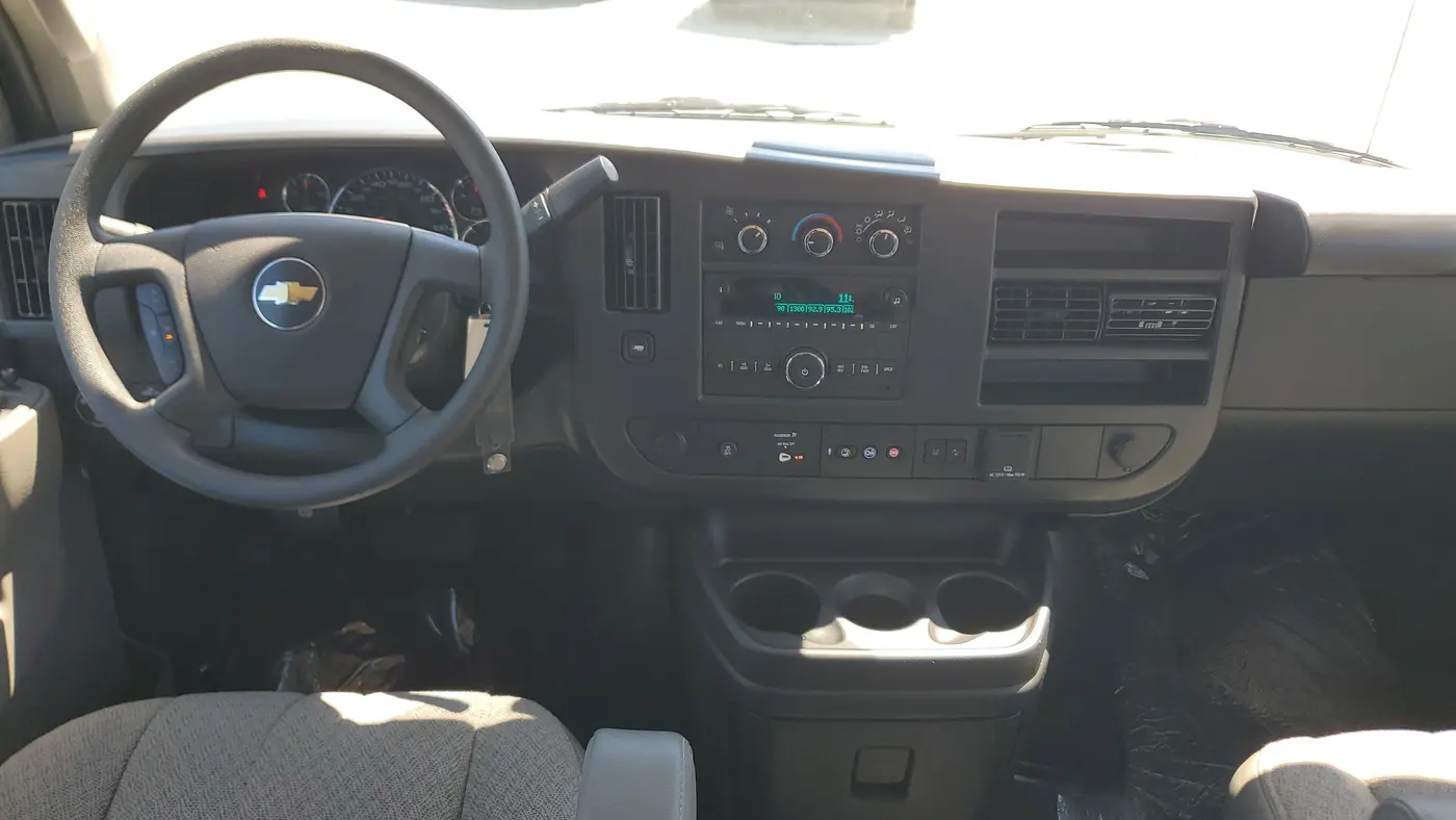 2025 Chevrolet Express LT 3500
