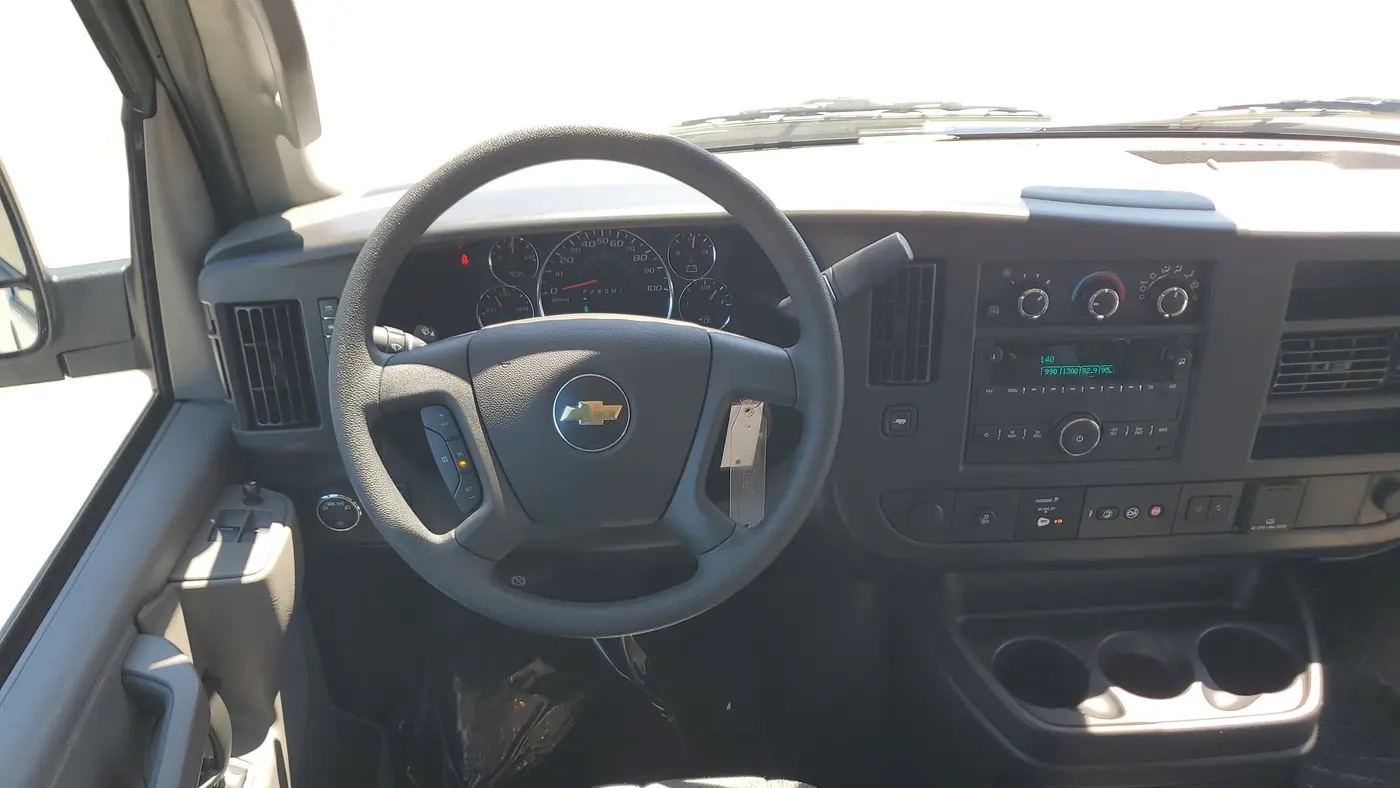 2025 Chevrolet Express LT 3500