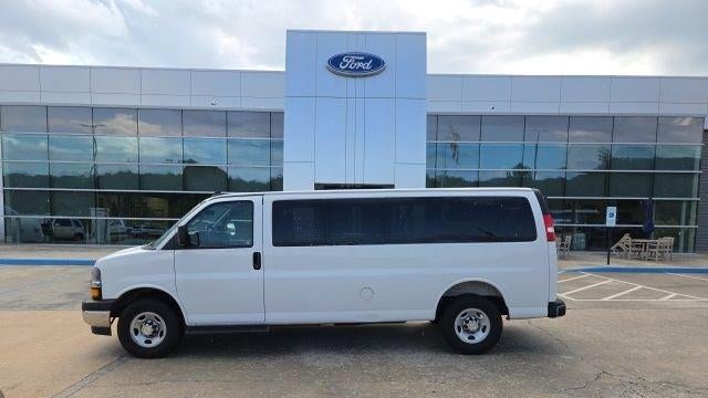 2025 Chevrolet Express LT 3500