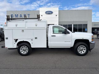 2015 Chevrolet Silverado 3500HD CC with Summit White Exterior