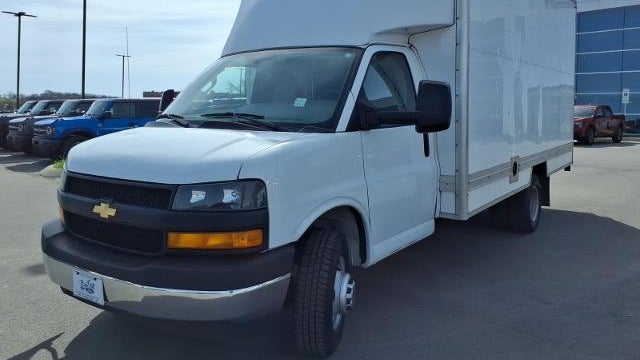 2022 Chevrolet Express 3500