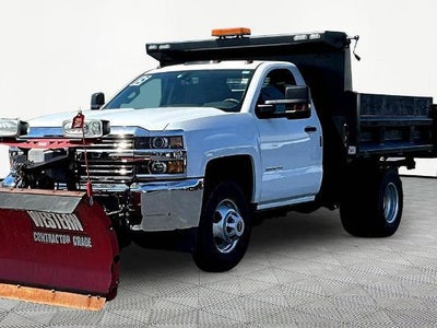 2015 Chevrolet Silverado 3500HD CC 4X4 Work Truck 2DR Regular Cab SWB Chassis