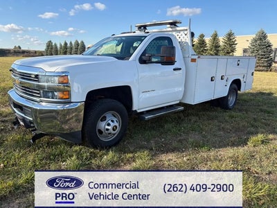 2015 Chevrolet Silverado 3500HD CC 4X4 Work Truck 2DR Regular Cab SWB Chassis