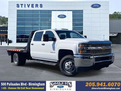 2019 Chevrolet Silverado 3500HD CC 4X2 Work Truck 4DR Crew Cab Chassis