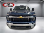 2025 Silverado 3500HD Thumbnail 2