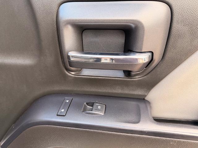 2015 Chevrolet Silverado - $29,404