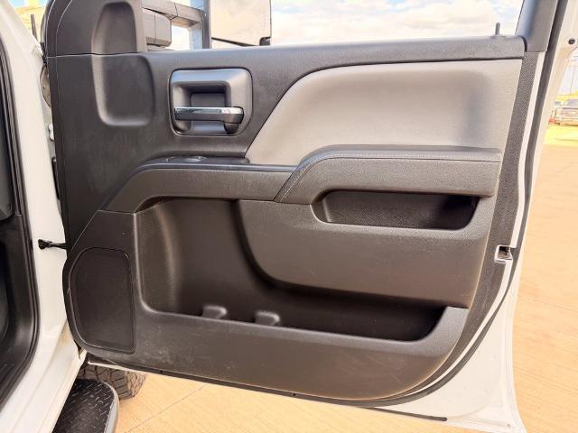 2015 Chevrolet Silverado - $29,404