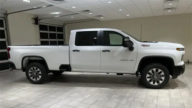 2025 Chevrolet Silverado 2500HD Custom