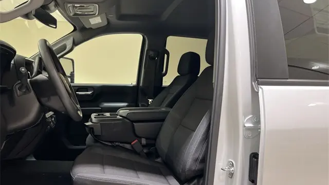 2025 Chevrolet Silverado 2500HD Custom