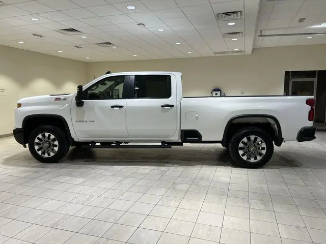 2025 Chevrolet Silverado Hd - $56,115
