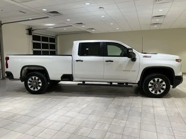 2025 Chevrolet Silverado Hd - $56,115