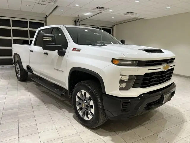 2025 Chevrolet Silverado Hd - $56,115