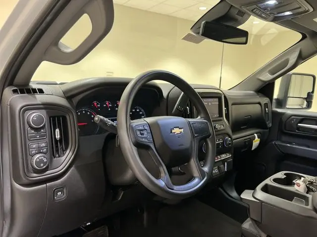 2025 Chevrolet Silverado Hd - $56,115
