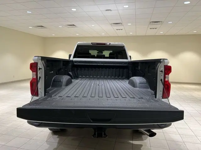 2025 Chevrolet Silverado Hd - $56,115